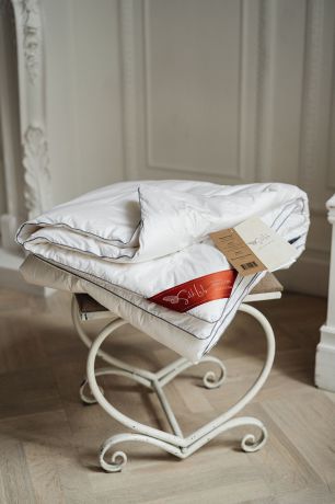 Шелковое одеяло Silk Lab "Premium", 200x220, Легкое, ткань чехла батист (Австрия)