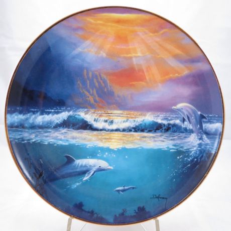 Декоративная тарелка Franklin Mint "Дельфины: Закат дельфина". Фарфор, деколь, золочение, США, 1990-е гг.