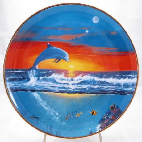Декоративная тарелка Franklin Mint "Дельфины: Весна дельфина". Фарфор, деколь, золочение, США, 1990-е гг.