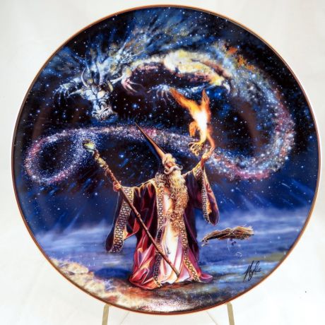 Декоративная тарелка Royal Doulton "Сила Магии: Заклинание Волшебника". Фарфор, деколь, золочение. Великобритания, Майлз Пинкни. 1990-е гг.