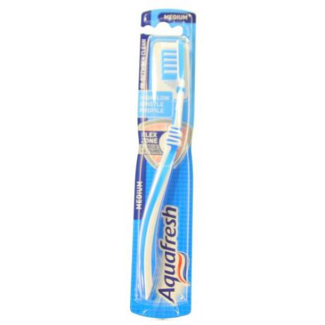 Зубная щетка Aquafresh In-Between Clean, средней жесткости, голубой