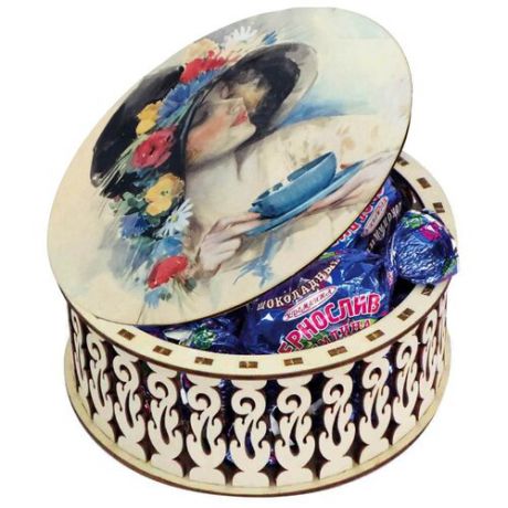 Набор конфет Кремлина Чернослив шоколадный в круглой шкатулке 400 г Дама