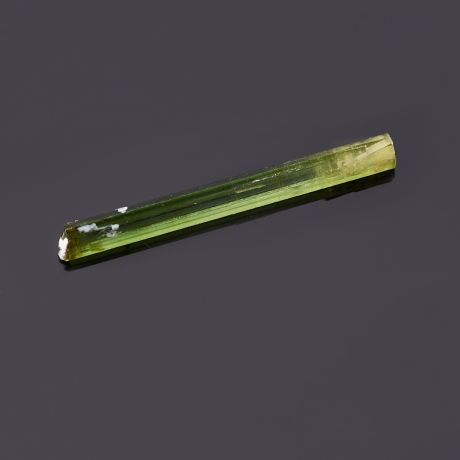 Кристалл турмалин зеленый (верделит) (2-2,5 см)