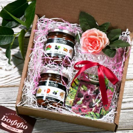 Подарочный набор в коробке "Моя Сицилия для неё с клубничным шоколадом"