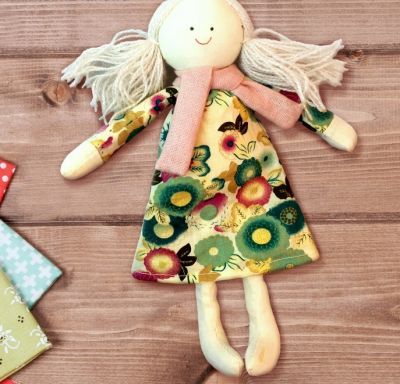 Набор для изготовления игрушки Школа талантов 3441971 Набор для создания подвесной игрушки из ткани "Девочка в шарфике"