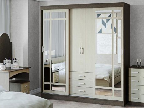 Шкафы-купе для спальни с зеркалом
