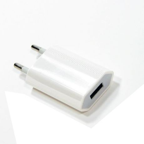 Зарядное устройство VCOM USB для iPad / iPhone / iPod CA801A универсальное