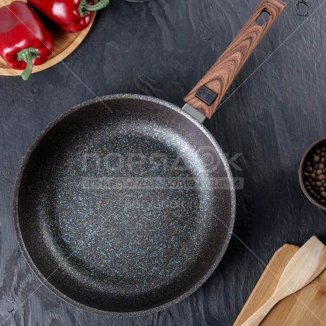 Сковорода с антипригарным покрытием Kukmara Granit Ultra сгг282а без крышки, 28 см