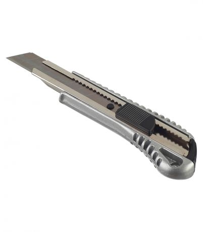 Нож строительный 18 мм с ломающимся лезвием металлический корпус