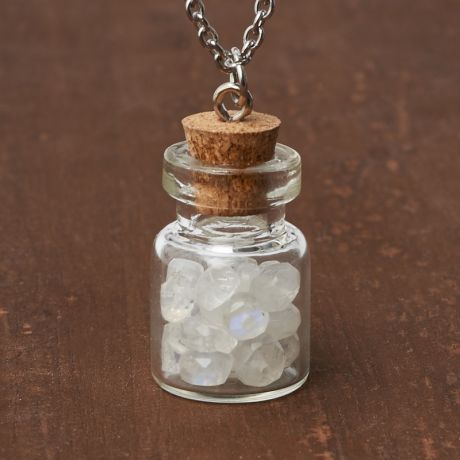 Кулон лунный камень (адуляр) (биж. сплав) бутылочка огранка 2,5 см