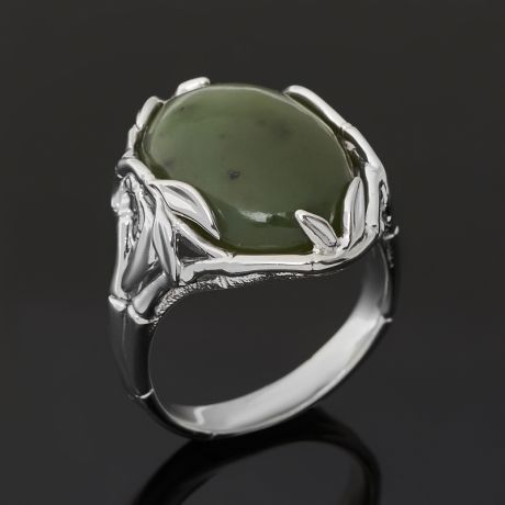 Кольцо нефрит зеленый (серебро 925 пр. родир. бел.) размер 18