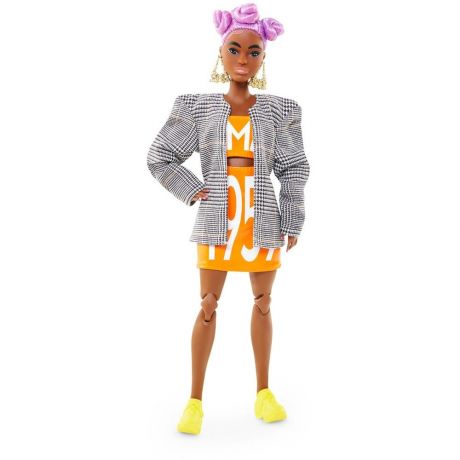 Кукла Mattel Barbie BMR1959 Коллекционная шарнирная Барби темнокожая в оранжевом платье и сером пиджаке GNC46