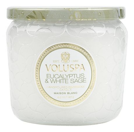 Ароматическая свеча Eucalyptus & White Sage (Эвкалипт и белый шалфей): свеча в стеклянном подсвечнике 127г