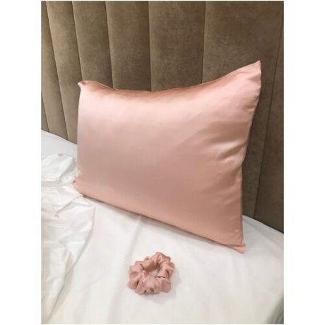 Шелковая наволочка + резинка для волос в подарок, цвет "Розово-Персиковый" ( 50/70 см. и размер M )