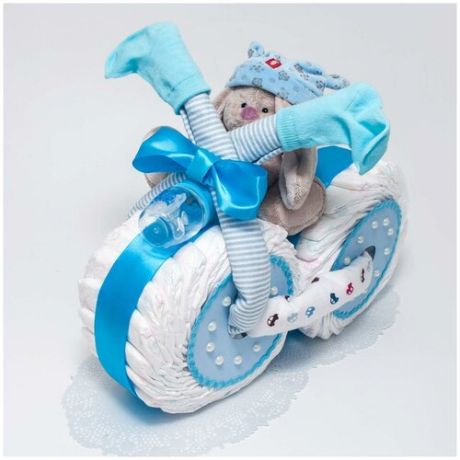 Торт мотоцикл из памперсов и пеленок "Зайка Ми" для мальчика, с бутылочкой для питья, мягкой игрушкой и атласным декором в голубых тонах
