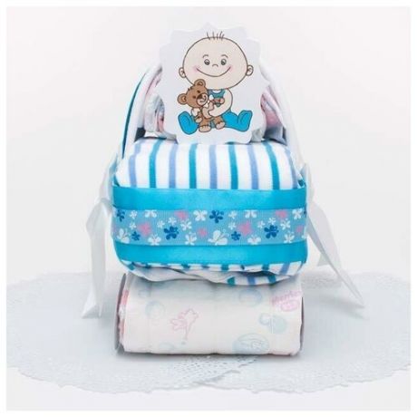 Подарок из памперсов "Коляска для мальчика" с одеждой для новорожденного сына, в голубых тонах с белым атласным бантом, с рисунком и бабочками