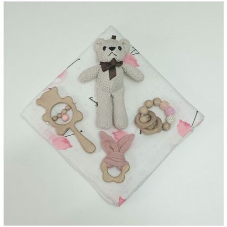 Подарочный Baby Box "Розовый фламинго" набор на рождение младенца (погремушка, прорезыватель, пелёнка, мягкая игрушка)