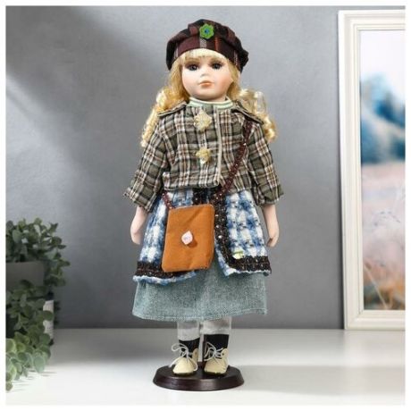 Кукла коллекционная керамика "Блондинка с кудрями, клетчатый зелёный пиджак" 40 см