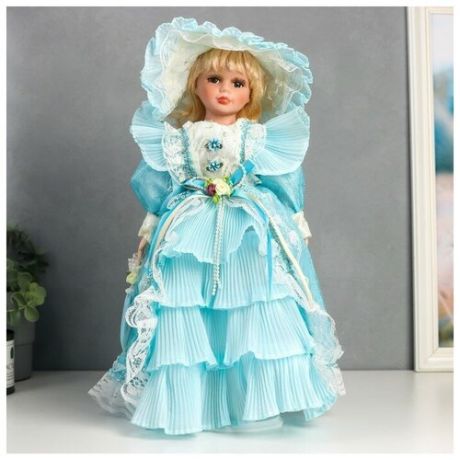 Кукла коллекционная керамика "Леди Виктория в голубом платье с рюшами" 40 см