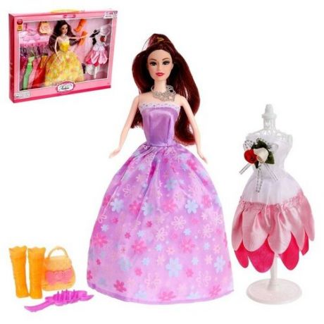 Кукла-модель «Кира» с набором платьев и аксессуарами, микс