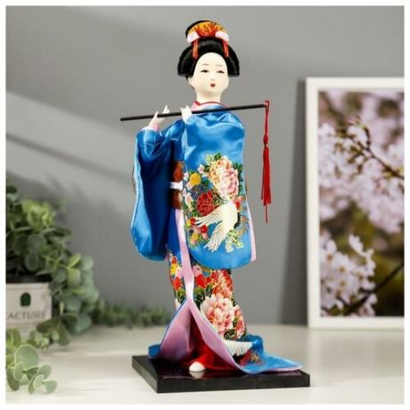 Кукла коллекционная "Японка в шелковом голубом кимоно с флейтой" 30х12,5х12,5 см 4147022 .