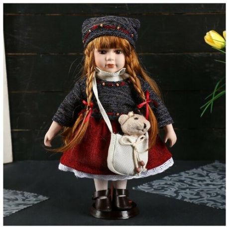 Кукла коллекционная керамика "Настенька в свитере и вязаной шапке с сумочкой" 30 см