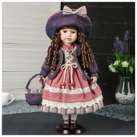 Кукла коллекционная керамика "Катерина в платье цвета охра, в шляпке и с сумкой" 40 см