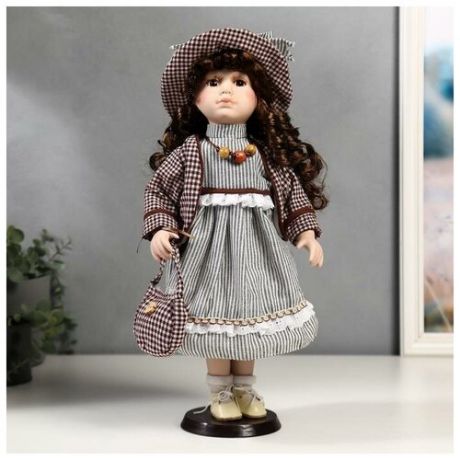 Кукла коллекционная керамика "Тая в полосатом платье и пиджаке в клетку" 40 см 4822724 .