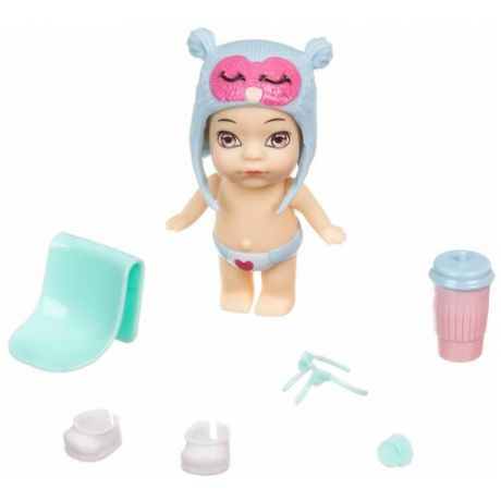 Набор игрушек: кукла Oly в шапочке-ушанке с животным и аксессуарами в поильнике, 11,5 см Bondibon ВВ3856