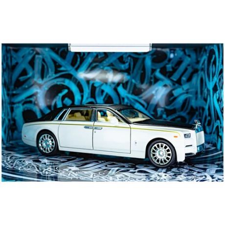 Масштабная модель автомобиля Rolce Royce Phantom в масштабе 1/24