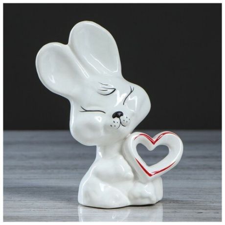 Статуэтка "Заяц с сердцем", керамика, 16 см