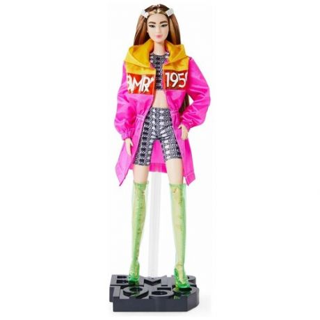 Barbie Кукла коллекционная BMR1959 в розовом плаще