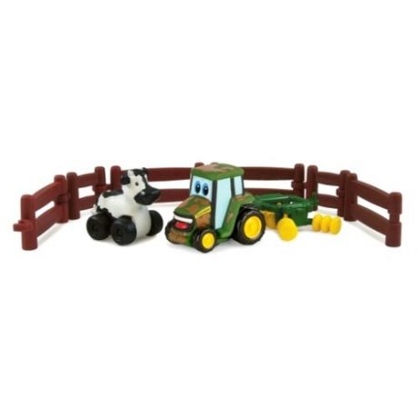 Игровой набор Tomy Трактор Джонни и корова на ферме 377221