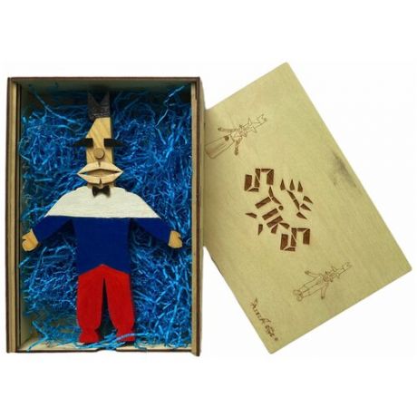 Детская игрушка деревянная мальчик в подарочной упаковке