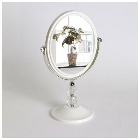 Зеркало настольное, двустороннее, с увеличением, зеркальная поверхность 11,7 × 14,5 см, цвет белый/прозрачный