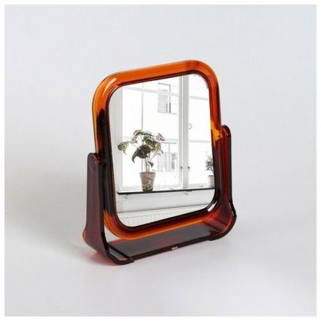 Зеркало настольное, двустороннее, с увеличением, зеркальная поверхность 8.5 x 10.5 см, цвет "Янтарный"