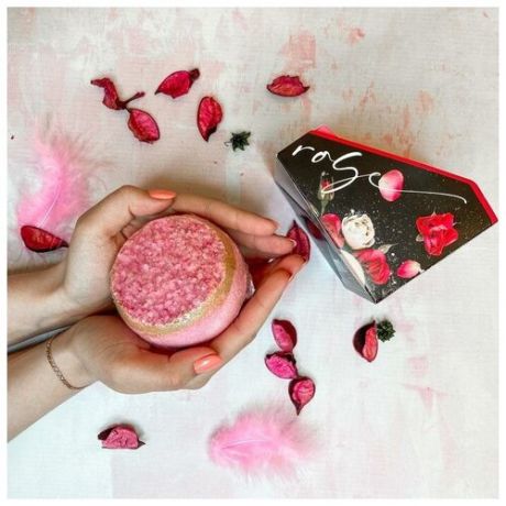 Beauty Fox Релаксирующая бомбочка с солью «Притягивай взгляды», с ароматом розы, 300 г