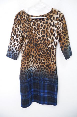Платье с леопардовым принтом 38 размер