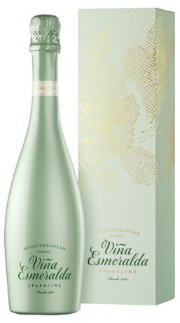 Вино игристое Torres Vina Esmeralda белое брют в подарочной упаковке Испания, 0,75 л