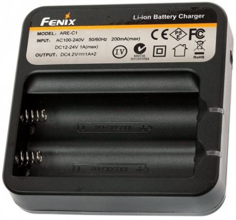 Fenix ARE-C1 - зарядное устройство для аккумуляторов 18650