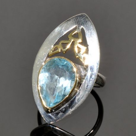 Кольцо серебро с золотым покрытием с топазом "Ферзь "