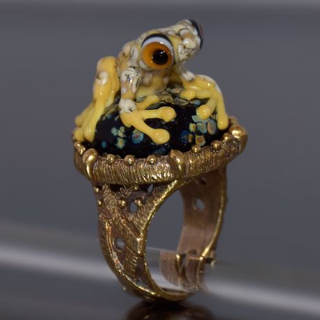 Кольцо из муранского стекла ручной работы "Лягушонок"
