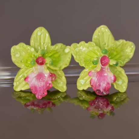 Серьги из муранского стекла ручной работы "Салатовые Орхидеи"