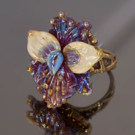 Кольцо из муранского стекла ручной работы "Орхидея"