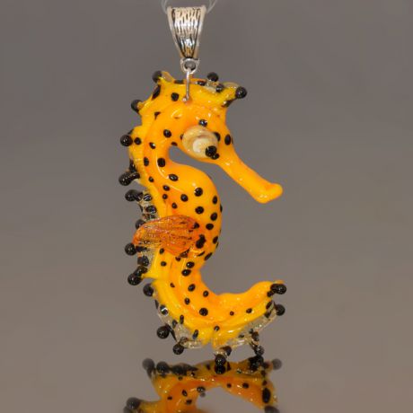 Кулон из муранского стекла ручной работы "Желтый Морской Конек"