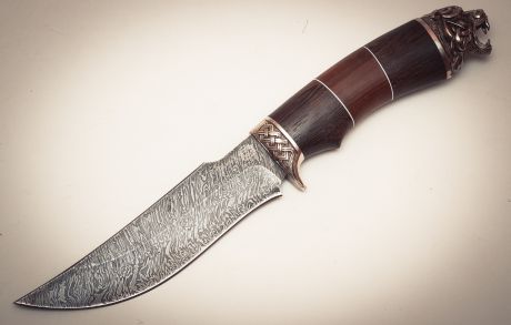 Нож из дамасской стали 